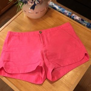 LILLY PULITZER GENTLY WORN (TWICE AND WASHED ONCE) SIZE 6 PINK SHORTS ~ EUC!🌸